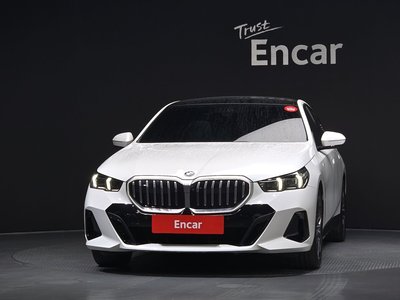 2024 BMW 5 SERIES photo 2