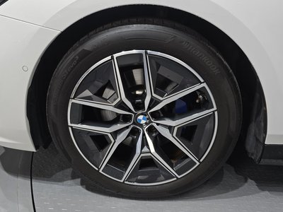 2024 BMW 5 SERIES photo 6