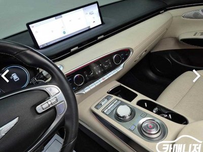 صورة 10 لـ 2021 Genesis GV70