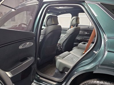 2021 Genesis GV70 — миниатюра 11