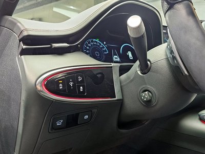 2021 Genesis GV70 — миниатюра 14