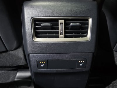 صورة مصغرة 30 لـ 2021 Lexus RX