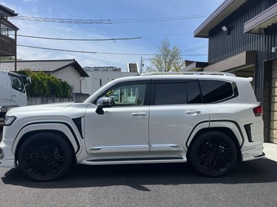 TOYOTA LAND CRUISER 300 - 5