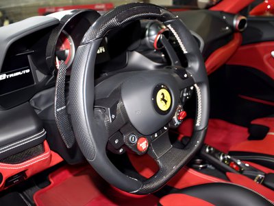 FERRARI F8 TRIBUTO - 2