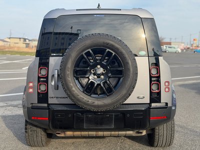 LAND ROVER DEFENDER - 7