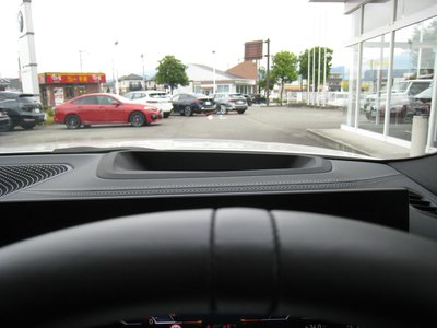 2025 BMW I4 thumbnail 14