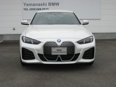 2025 BMW I4 照片 2