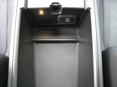 2025 BMW I4 thumbnail 41