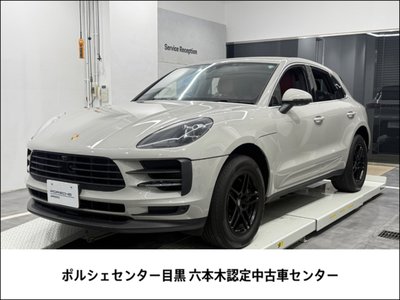 PORSCHE MACAN - 1