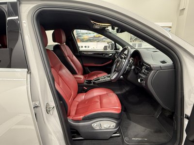 PORSCHE MACAN - 9