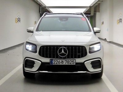 MERCEDES-BENZ GLB