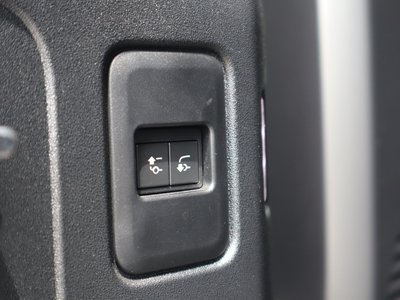 2023 LAND Rover DEFENDER thumbnail 47