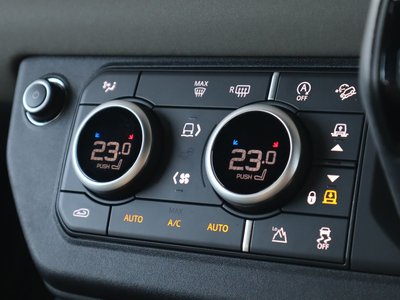 2023 LAND Rover DEFENDER thumbnail 62