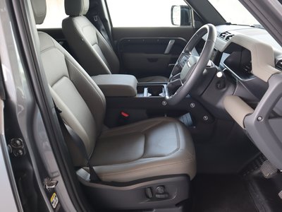 2023 LAND Rover DEFENDER thumbnail 37