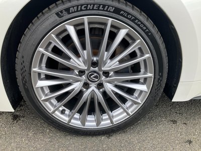 2023 Lexus IS thumbnail 13