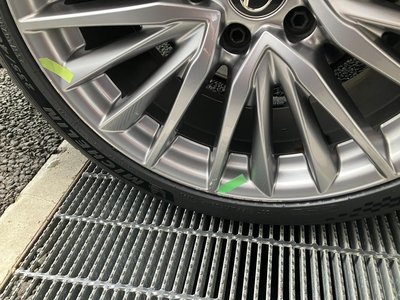 2023 Lexus IS thumbnail 32