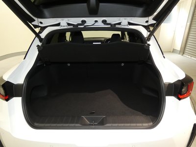 2025 Lexus LBX — миниатюра 38