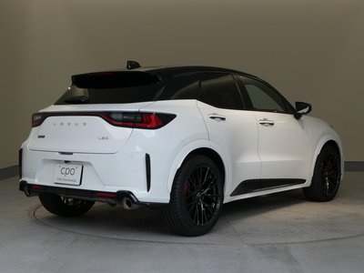 2025 Lexus LBX — миниатюра 32