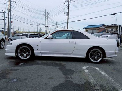 NISSAN SKYLINE GT-R - 4