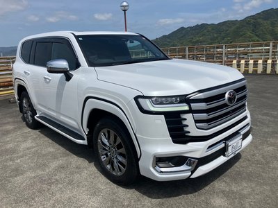 TOYOTA LAND CRUISER 300 - 1