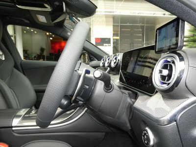2026 Mercedes-BENZ C-CLASS AMG thumbnail 54