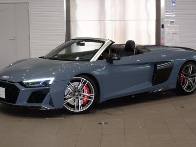 AUDI R8 SPYDER - 1