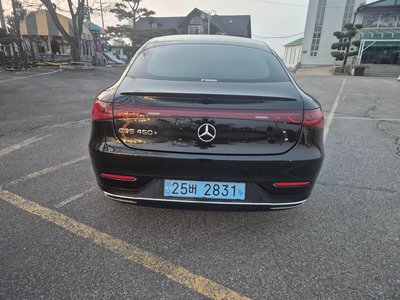 2023 Mercedes-BENZ EQS photo 3