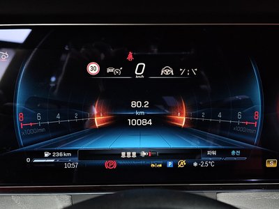 MERCEDES-BENZ GT AMG - 8