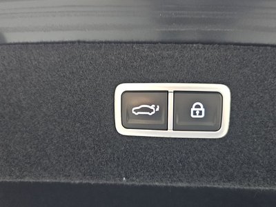 2022 Genesis G90 (RS4) thumbnail 22
