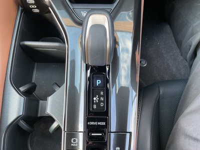 صورة مصغرة 26 لـ 2025 Toyota CROWN CROSSOVER
