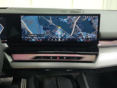 2025 BMW 5 SERIES 缩略图 18