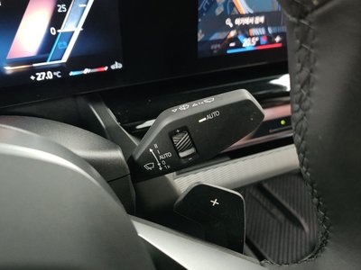 2025 BMW 5 SERIES 缩略图 25