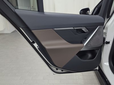 2025 BMW 5 SERIES 缩略图 15