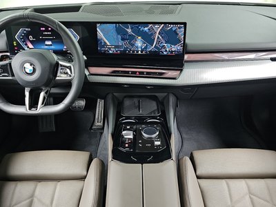 2025 BMW 5 SERIES — фото 5