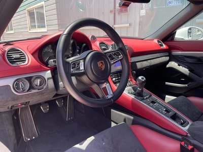 2020 Porsche 718 photo 9
