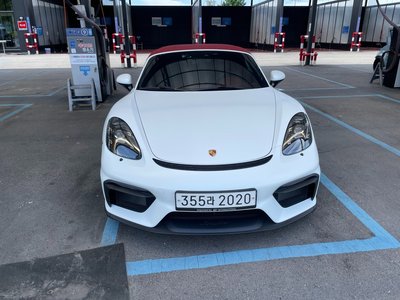 2020 Porsche 718 photo 2