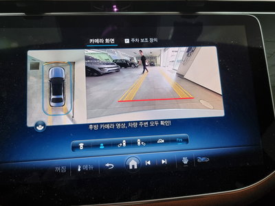 MERCEDES-BENZ E-CLASS - 5