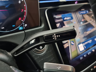 MERCEDES-BENZ E-CLASS - 9