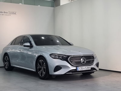 MERCEDES-BENZ E-CLASS - 1