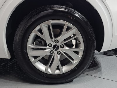 صورة 8 لـ 2024 Genesis GV70