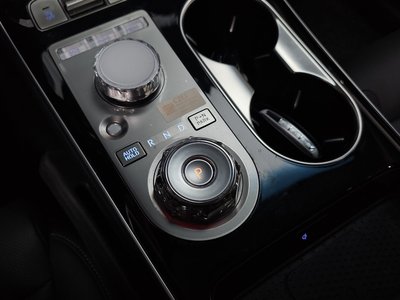 صورة مصغرة 12 لـ 2024 Genesis GV70