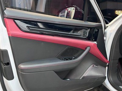 PORSCHE PANAMERA - 9