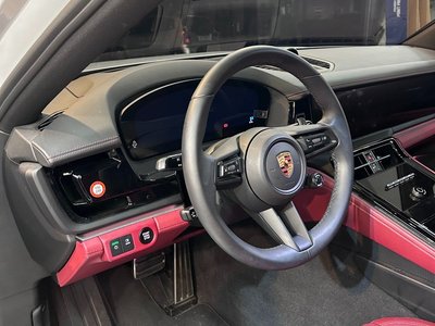 PORSCHE PANAMERA - 10