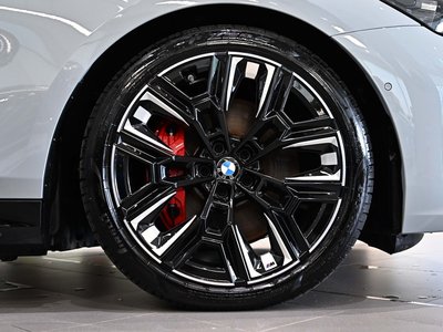 صورة 6 لـ 2025 BMW I5