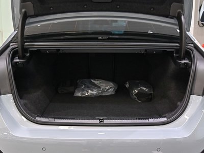 صورة 5 لـ 2025 BMW I5