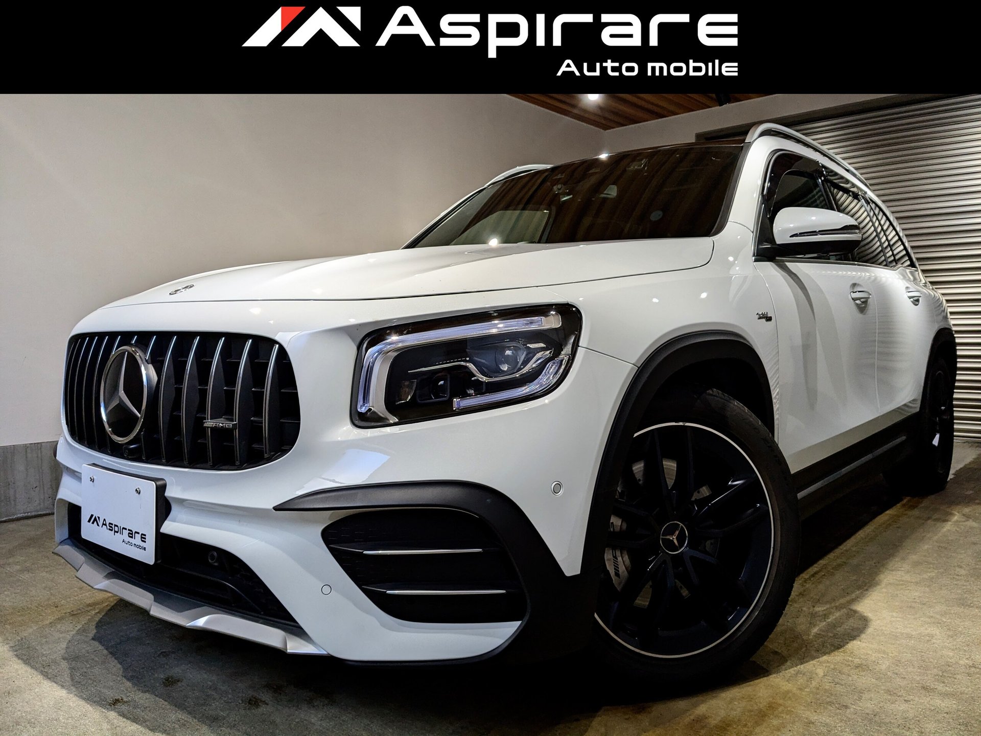 MERCEDES-BENZ GLB AMG - View 1