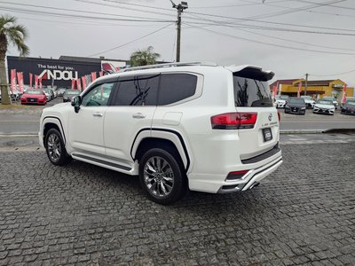 TOYOTA LAND CRUISER - 4