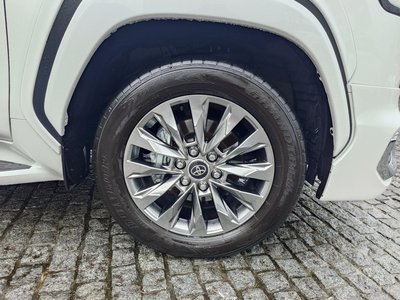 TOYOTA LAND CRUISER - 8