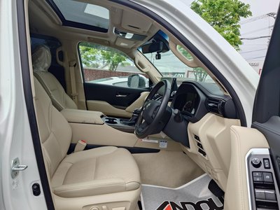 TOYOTA LAND CRUISER - 10