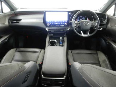 صورة 3 لـ 2024 Lexus RX